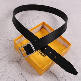FENDI （芬迪）寬35mm  原單進口雙面頭層牛皮 搭配原版精品鋼扣 時尚潮