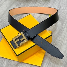 FENDI〈芬迪〉專櫃同款 寬3,8CM 雙面頭發層牛皮制成 搭配經典FF鋼扣 