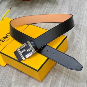 FENDI〈芬迪〉專櫃同款 寬3,8CM 雙面頭發層牛皮制成 搭配經典FF鋼扣 