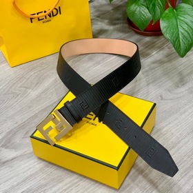 FENDI〈芬迪〉專櫃同款 寬4.0cm 雙面頭發層牛皮制成 搭配經典FF鋼扣 