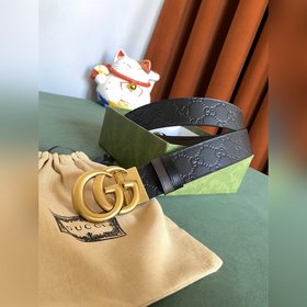 GUCCI古綺 3,7寬雙面腰帶，一側為Gucci Signature皮革，反面