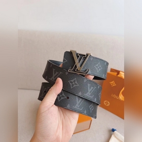 品牌：路易威登  尺寸：40mm 正品尺寸 五金材質：精品純鋼扣，真空電鍍，