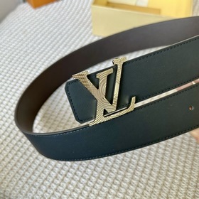同步新款！LV fancy40毫米腰帶 採用雙面設計 有柔軟小牛皮製成 配精緻花