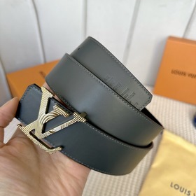 同步新款！LV fancy40毫米腰帶 採用雙面設計 有柔軟小牛皮製成 配精緻花