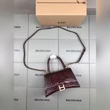 鳄魚紋酒紅色升級版頂級原單，配vip全套包裝，Balenciagα本季重磅Hou