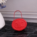 CELINE新品 最新款手提月餅包、一看見就愛不釋手、造型超複古精緻，時尚，獨特