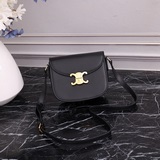 CELIN* 22s～新品TEEN BESACE TRIOMPHE牛皮革手袋，新