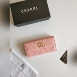 chane香奈兒經典兩折長款錢包，款號a50096頂級皮料五金，菱格紋路.原版品
