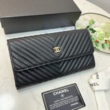 回貨了chanel香奈兒專櫃款v格魚子醬和羊皮錢包裡外全皮 專櫃款式 做工細節