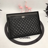 chanel/香奈兒官網最新款羊皮和魚子醬手包更顯時尚潮流上手更顯得高貴大方各大