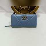 chanel 香奈兒專櫃款  小羊皮拉鍊錢夾  進囗小羊皮，高端抽繩五金，做工精