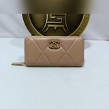 chanel 香奈兒專櫃款  小羊皮拉鍊錢夾  進囗小羊皮，高端抽繩五金，做工精