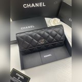 chanel。 經典兩折長款錢包，款號a50096頂級皮料五金，菱格紋路.原版品