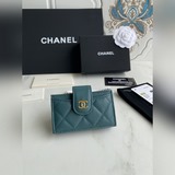 CHANEL   魚子醬 小香風琴卡包[色]這款卡包與普通卡包不同，一個風琴設計