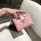品牌：香奈兒702顔色：黑色 粉色  尺寸： 12*9*1.5說明：  香