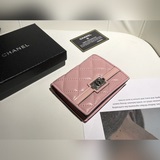 品牌： 香奈兒3605 銀扣顔色：黑色 粉色 尺寸： 11*9*3說明：