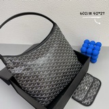 goyard hobo bohème 腋下包，靈感來自波西米亞流浪的生活哲學，兩