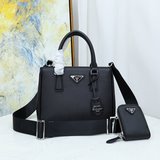 普拉達 PRADA 專櫃最新爆款三合一殺手包這款三合一設計太棒了采用進口最新十字