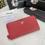 PRADA、經典款小 單拉鍊錢包經典之作、簡單時尚、 意大利頂級原單十字紋牛皮質