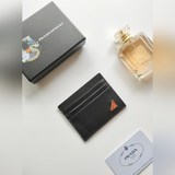 PRADA爆款真皮卡包[愛心]專櫃最新款式，官網同步，正品開發，型號2MC223