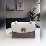 coach新品30585 複古咖色皮翻蓋挎包、反毛皮内裡、鍊條肩帶可單肩斜挎。肩
