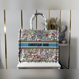 原單，大號【Di0r Book Tote】多數人消費奢侈品牌首先想到的是買實用