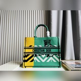 原單，大號【Di0r Book Tote】多數人消費奢侈品牌首先想到的是買實用