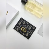 [色]這款Dior迪奧Montaigne卡夾經典高雅[玫瑰]采用Oblique印
