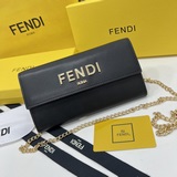 品牌：Fendi 2607顔色：  黑色 白色 棕色 尺寸： 19*10.5
