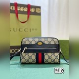 Gucci meo vintage斜挎包，迷你包在無邊序曲系列中脫穎而出，在複古