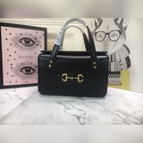 原版gg1955馬銜扣手提袋小盒子，哒哒哒，馬銜扣家族的全新成員，這個包型也太
