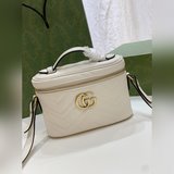 GG Marmont系列中號化妝包古馳《Aria-時尚詠歎調》系列不斷大膽探索品