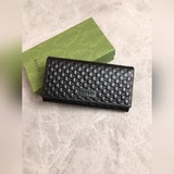 最新兩折錢包～原版皮壓小G無論用料、做工 、logo、鋼印、走線、每一個細節都将