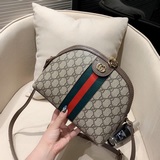 貝殼包 gucci新品 走秀款 首選進口皮質超贊的一款原版五金logo 經典貝殼