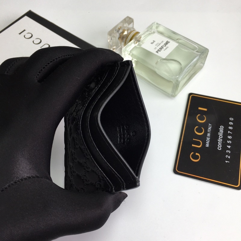 gucci新款，專櫃品質，原單皮質，真皮卡包，實物實拍。款號：233166壓小字