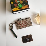 GUCCI印花圖案拉鍊高級人造PVC卡包配有金屬鑰匙扣，四個卡片隔層，一個拉鍊隔