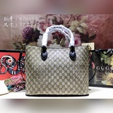 Gucci 2020新品，玫瑰細節購物袋，上等工藝貫穿始終呈現出獨一無二的視覺體