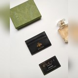 gucci 專櫃品質，原單皮質，型號436022卡片夾 采用進口标志性五金金屬與