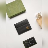 gucci 專櫃品質，原單皮質，型號436022荔枝紋卡片夾 采用進口标志性五金