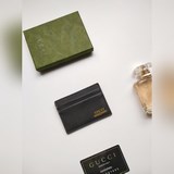 gucci 專櫃品質，原單皮質，型號547584真皮卡片夾 觸感厚實，印花圖案清