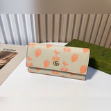 品牌：gucci 9662顔色：黑色 米白 尺寸： 19*10*2.5說明