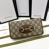 品牌：guccl 621995顔色：棕色 白色 尺寸： 19*10*3說明