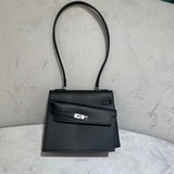 走show異形雙面kelly ——黑色（銀扣）上身超美 尺寸：25x20x1