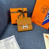 【hermes 原版】女士短款錢包，内有多個插卡位，一個拉鍊袋專櫃對版複刻，