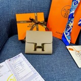 【hermes 原版】女士短款錢包，内有多個插卡位，一個拉鍊袋專櫃對版複刻，