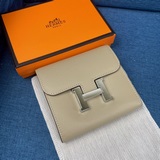 hermes  constance 型號：537手掌紋銀扣 size：13*