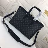 原版貨 40566藤原浩閃電系列 男士公文這個系列以 louis vuitton