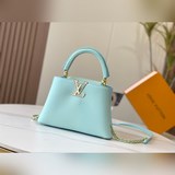 m59868星辰珠光綠貝殼扣 本款 capucines bb 手袋展現 taur