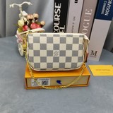 m58009  小手袋mini pochette accessories 這款小