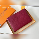 頂級原版 獨家實拍 lv以工匠的技藝精湛著稱，罕見的設計、特殊皮革将技術創新和經